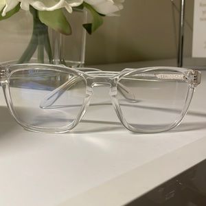 QUAY blue light glasses